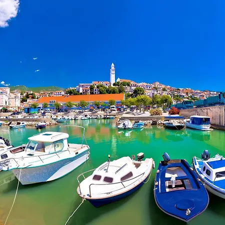 With Sea View Or Outdoor Jacuzzi Διαμέρισμα Novi Vinodolski