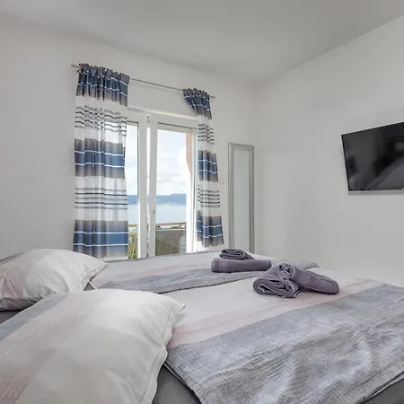 With Sea View Or Outdoor Jacuzzi *