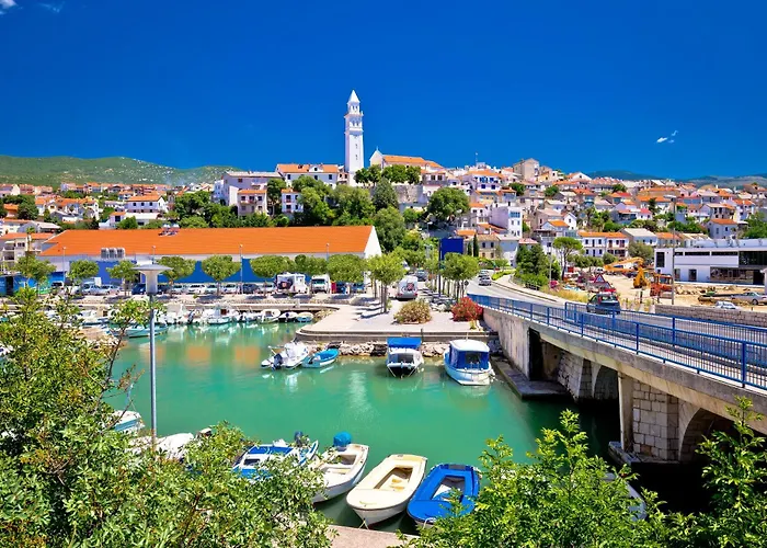 With Sea View Or Outdoor Jacuzzi Daire Novi Vinodolski