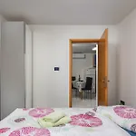 With Sea View Or Outdoor Jacuzzi * 노비비노돌스키