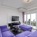 With Sea View Or Outdoor Jacuzzi 아파트