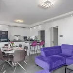 아파트 With Sea View Or Outdoor Jacuzzi 노비비노돌스키