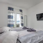 With Sea View Or Outdoor Jacuzzi *