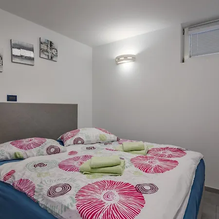 With Sea View Or Outdoor Jacuzzi Apartment *