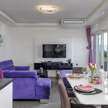 アパート With Sea View Or Outdoor Jacuzzi ノヴィ・ヴィノドロスキー