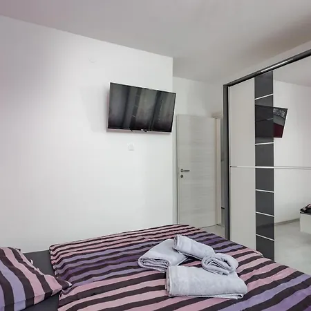 With Sea View Or Outdoor Jacuzzi *