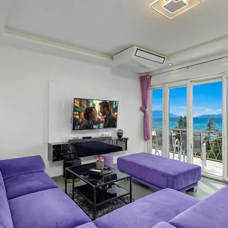 With Sea View Or Outdoor Jacuzzi *
