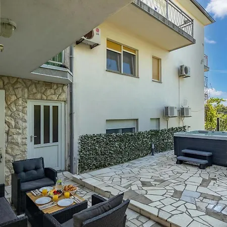 With Sea View Or Outdoor Jacuzzi