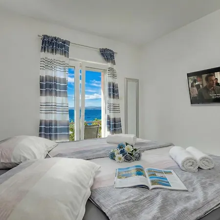 With Sea View Or Outdoor Jacuzzi * ノヴィ・ヴィノドロスキー