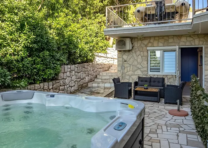 With Sea View Or Outdoor Jacuzzi アパート *