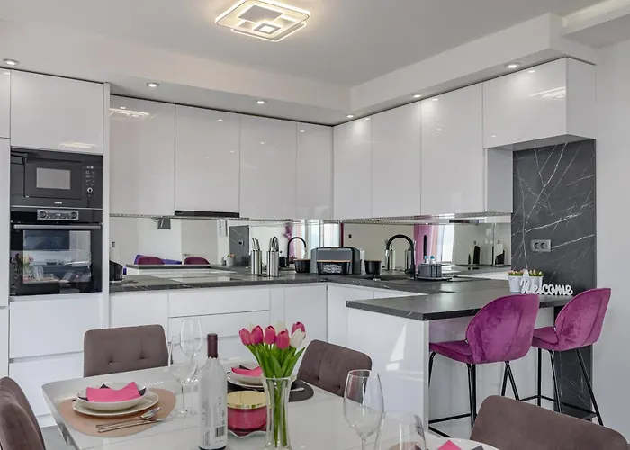 Apartment With Sea View Or Outdoor Jacuzzi *