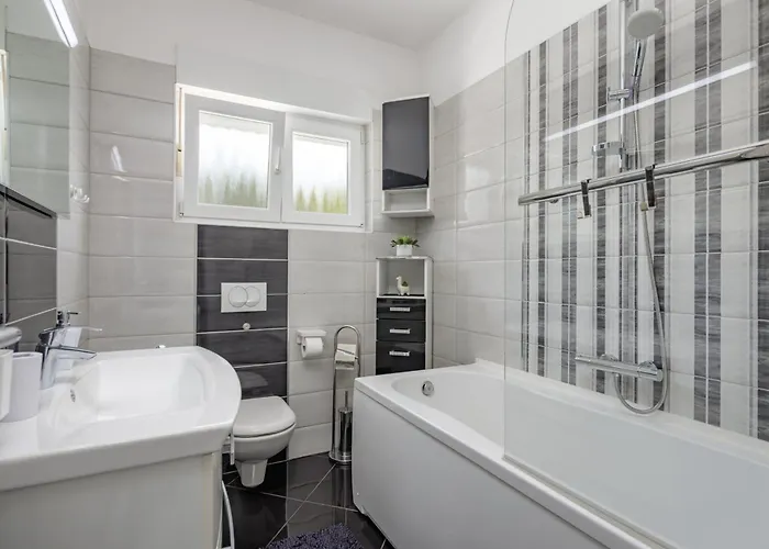 With Sea View Or Outdoor Jacuzzi *