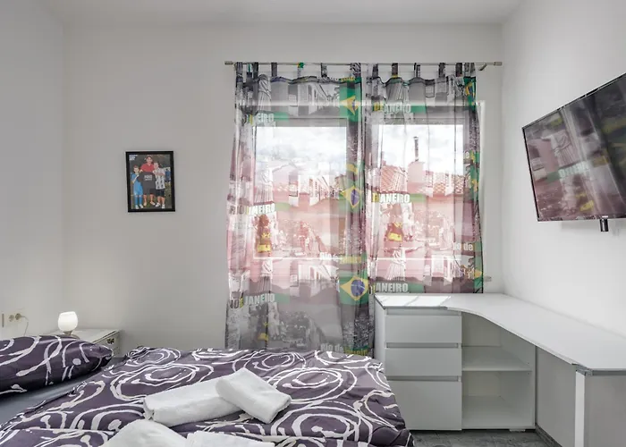 Apartment With Sea View Or Outdoor Jacuzzi Novi Vinodolski