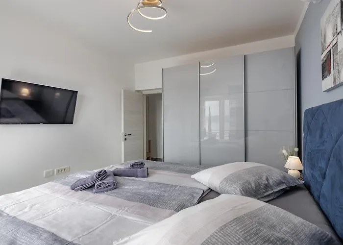 With Sea View Or Outdoor Jacuzzi